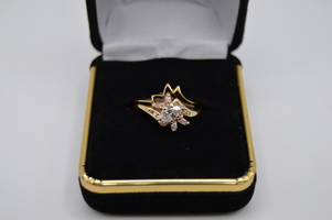 14kt Yellow Gold Unique Engagement Set.  Over 3/4ct TDW.  Great value at $999.00