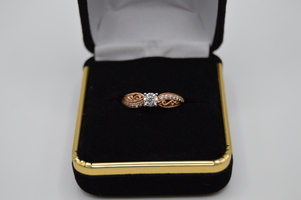 14kt Rose Gold Helzberg Diamond Ring!!  Beautiful Ring Only $1295.00